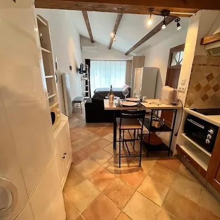 Lejlighed Studio Avec Jacuzzi, Exterieur Et Parking Privatif